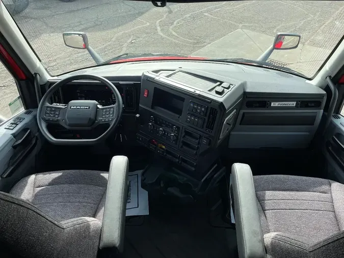 2026 MACK Pioneer 76" High Roof