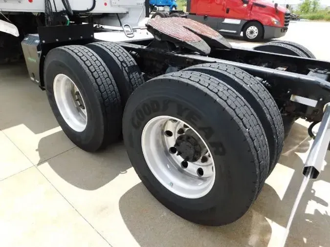 2019 Western Star 5700 XE Set Back Axle w/Sleepe