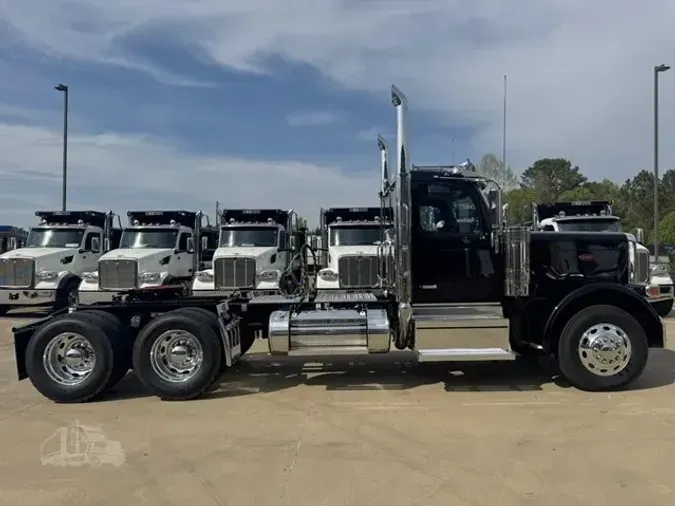 2027 PETERBILT 589