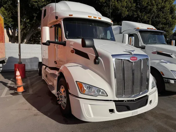 2022 Peterbilt 579