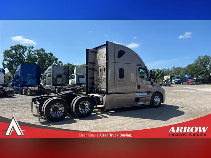 2021 FREIGHTLINER CA126