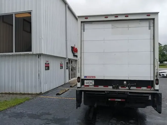 2018 ISUZU NPR HD