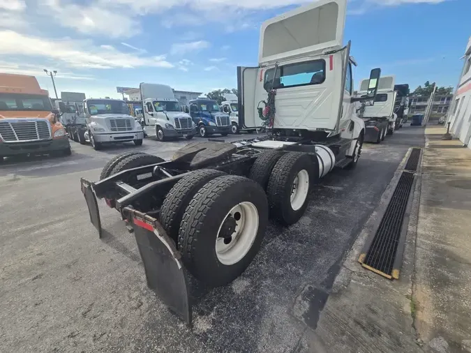 2020 NAVISTAR INTERNATIONAL LT625 DAYCAB T/A