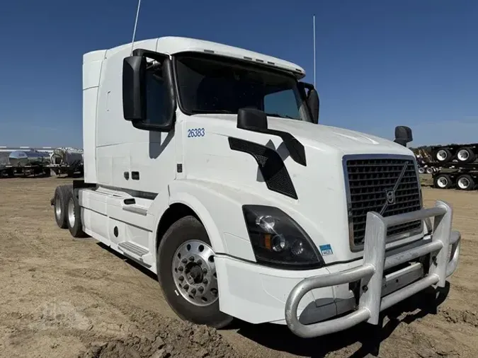 2016 VOLVO VNL64T630