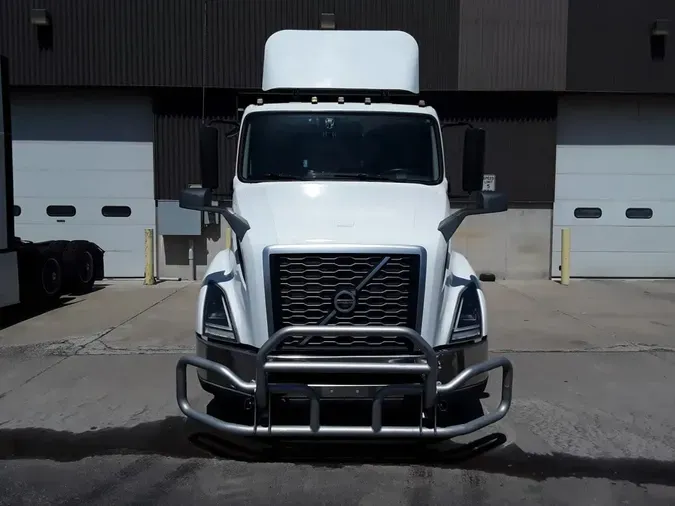 2019 VOLVO VNL64T-300