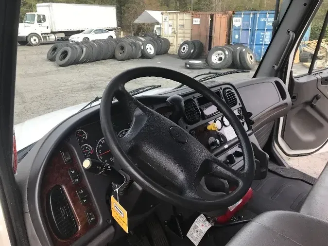 2019 Freightliner M2