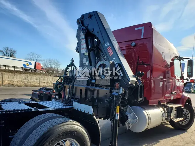 2020 VOLVO VNR64T640