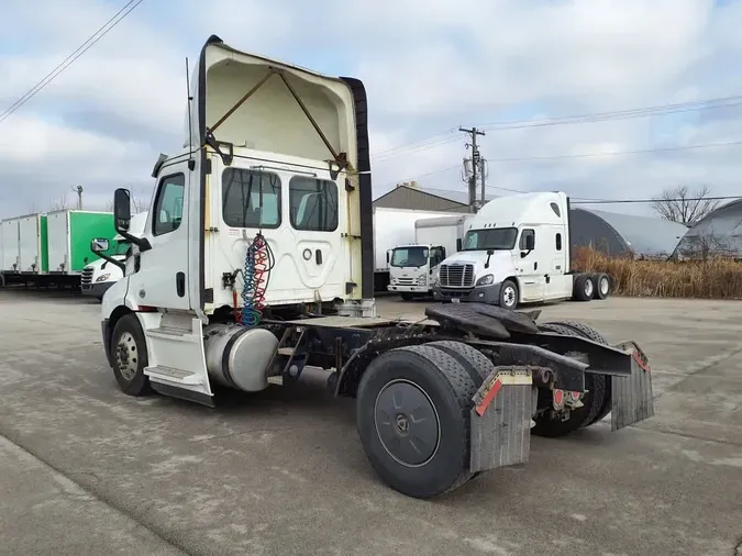2020 FREIGHTLINER/MERCEDES NEW CASCADIA 116