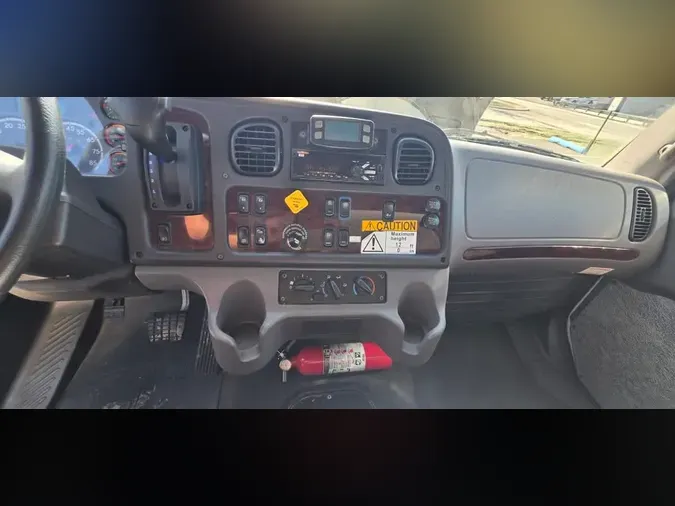 2020 FREIGHTLINER/MERCEDES M2 106