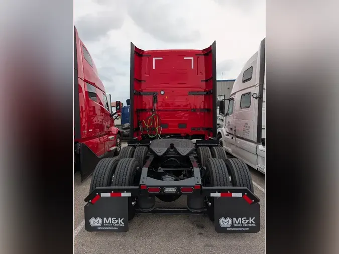 2026 VOLVO VNL64T860