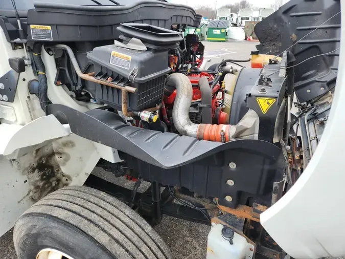 2019 NAVISTAR INTERNATIONAL 4300