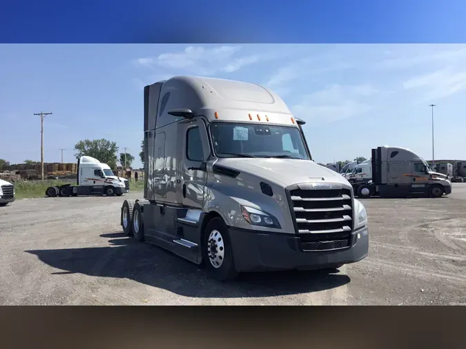 2023 Freightliner Cascadia 1264bdf2fad285a2662fe223d3c238d8cd3