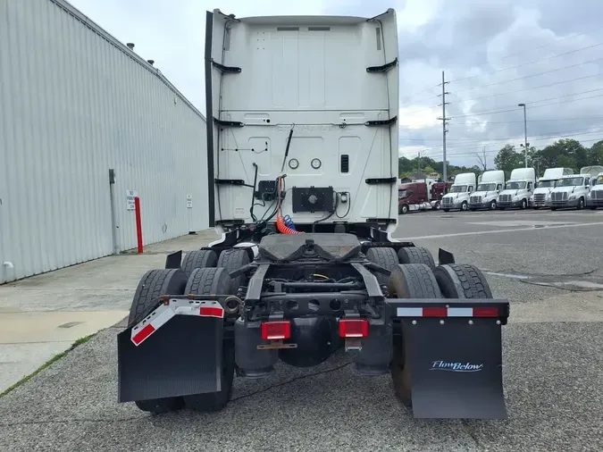 2019 NAVISTAR INTERNATIONAL LT625 SLPR CAB