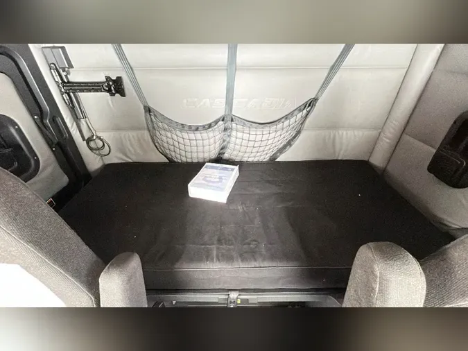 2022 Freightliner Cascadia 126