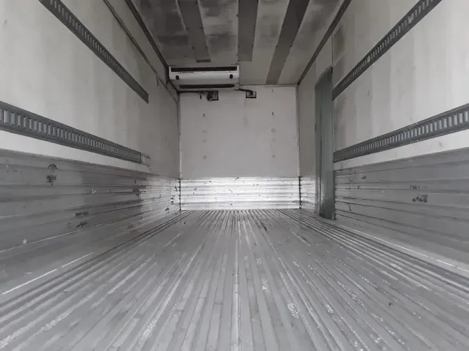 2017 FREIGHTLINER M2 106
