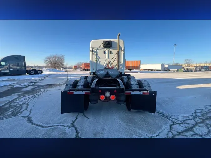2021 Freightliner Cascadia 126