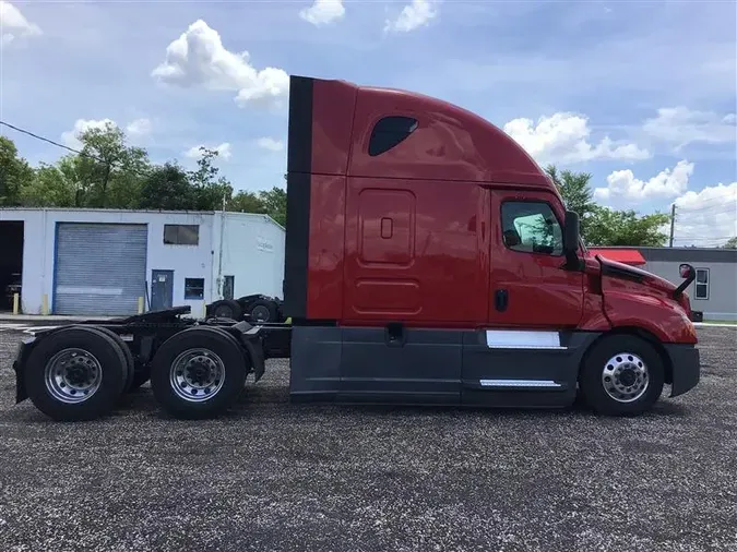 2020 FREIGHTLINER CASCADIA