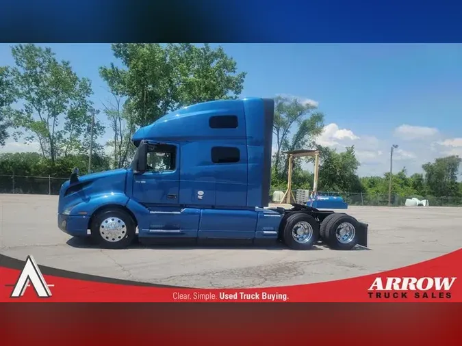 2020 VOLVO VNL760
