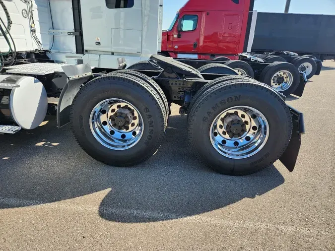 2021 VOLVO VNL64T760