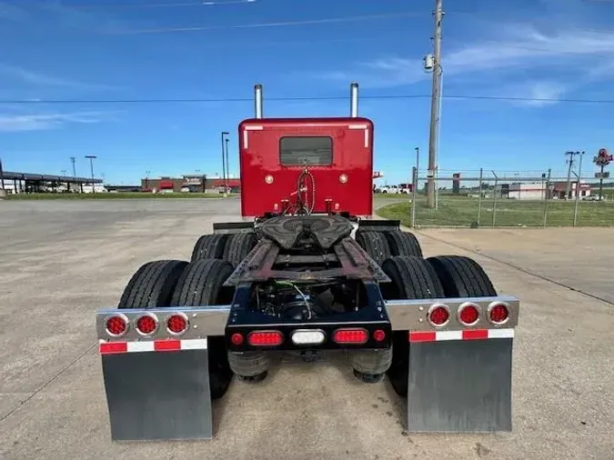 2021 Peterbilt 389
