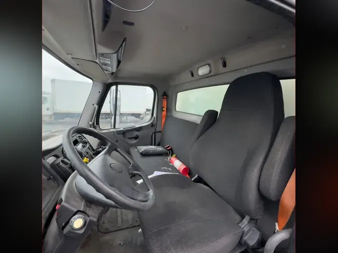 2019 FREIGHTLINER M2 106