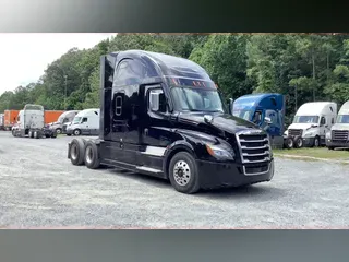 2020 Freightliner Cascadia