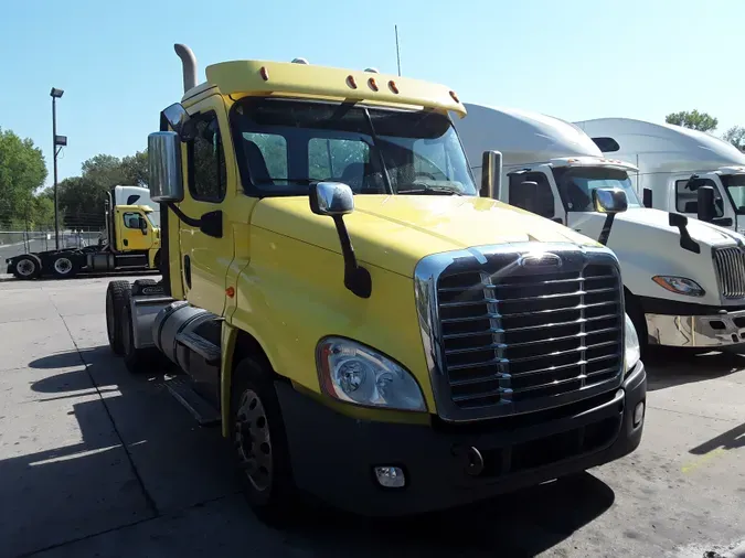 2018 FREIGHTLINER/MERCEDES CASCADIA 125