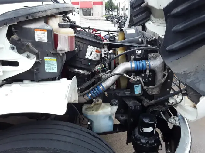 2019 FREIGHTLINER M2 106