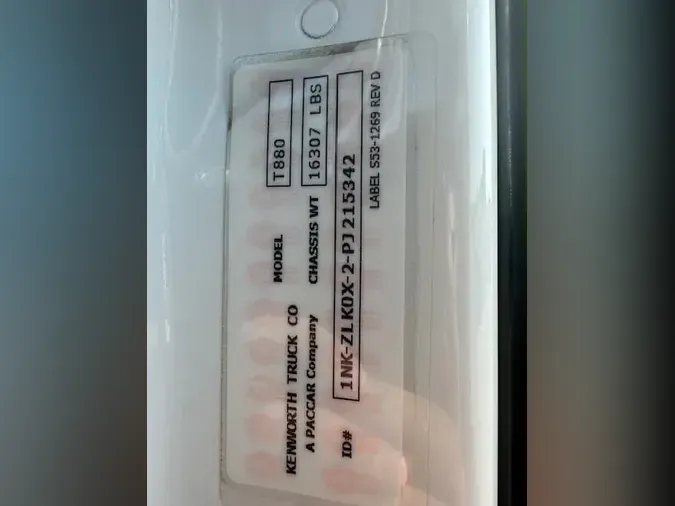 2023 Kenworth T8804c025548f767bf5ff02964641fff73d5