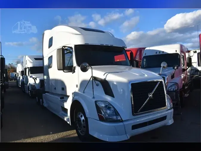 2012 VOLVO VNL64T780