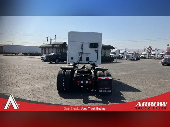 2022 KENWORTH T880