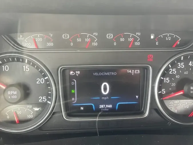 2019 NAVISTAR INTERNATIONAL RH613 DAYCAB S/A