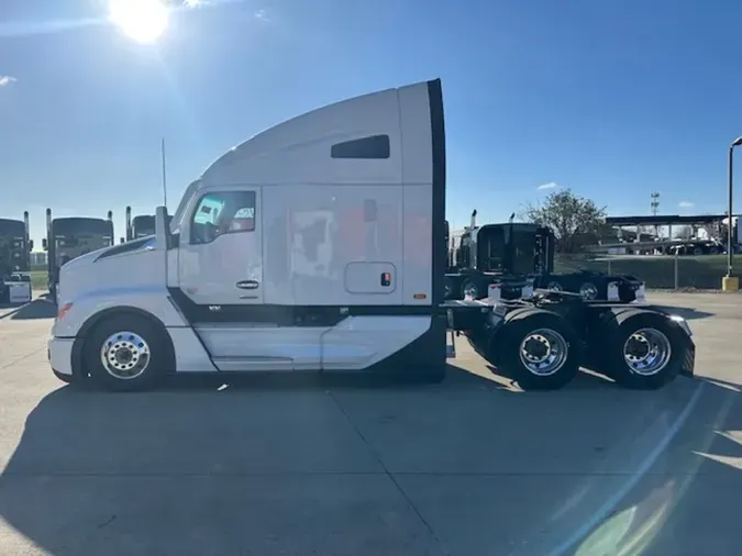 2025 Kenworth T680