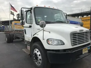 2016 FREIGHTLINER M2