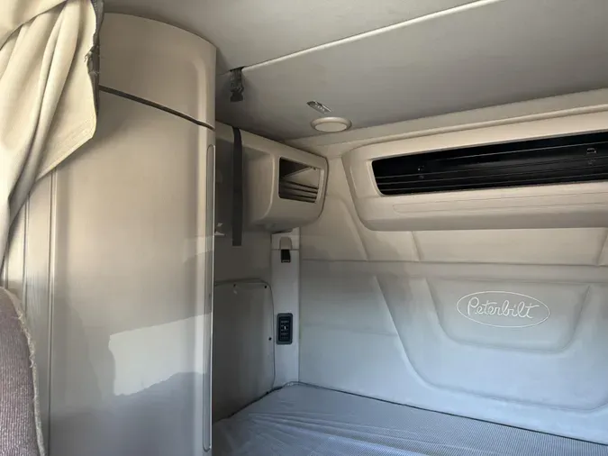 2022 Peterbilt 579