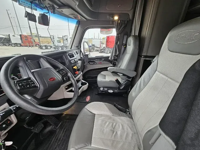2023 PETERBILT 579