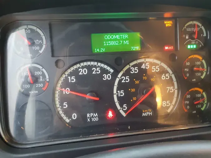 2019 FREIGHTLINER/MERCEDES M2 106