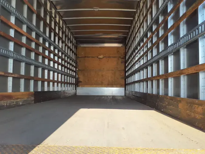 2017 FREIGHTLINER M2 106
