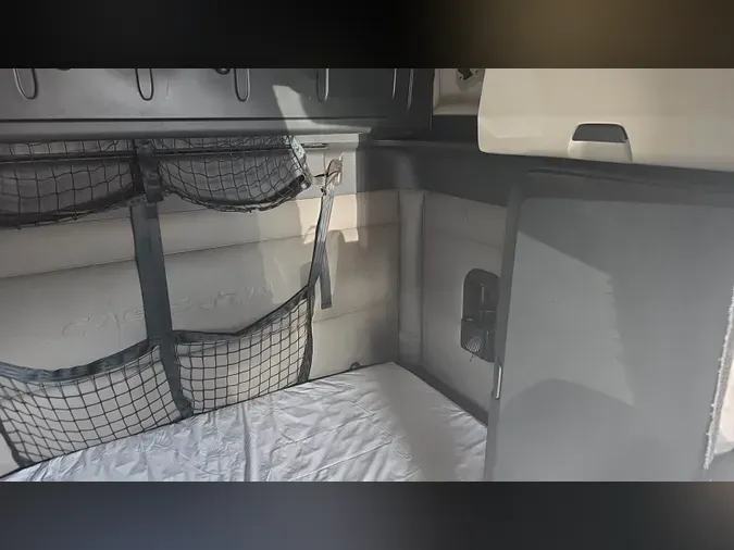 2022 Freightliner Cascadia 126