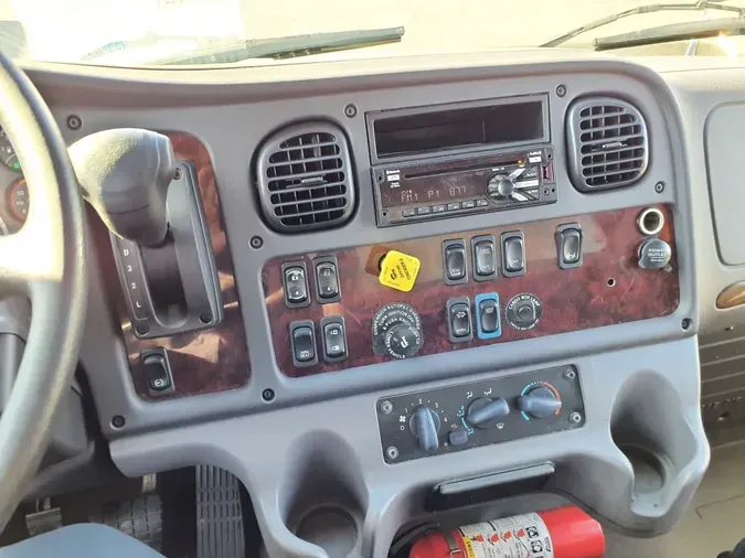 2020 FREIGHTLINER/MERCEDES M2 106