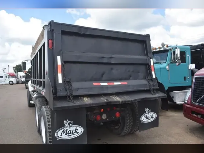 2006 MACK GRANITE CV713