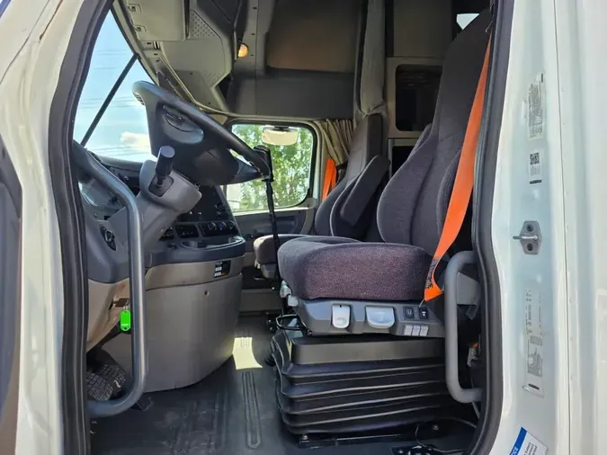2018 FREIGHTLINER/MERCEDES CASCADIA 125