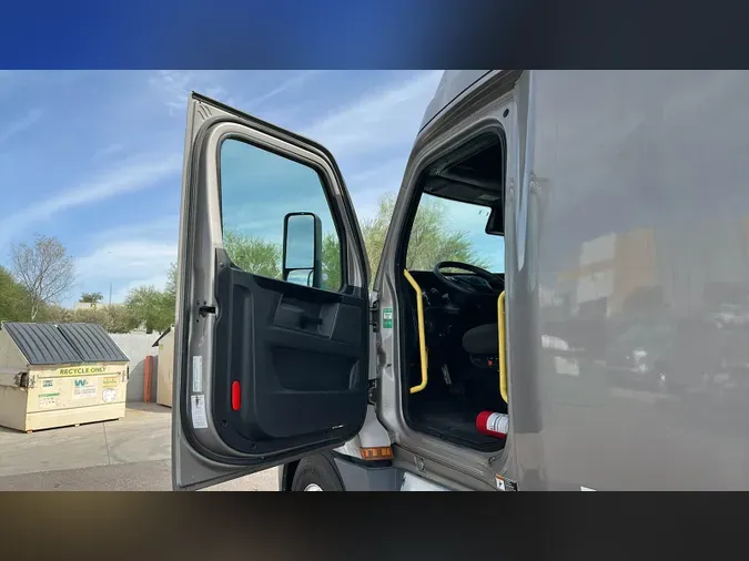 2024 Freightliner Cascadia 1264c19128f330b191628ab1932f24378fb