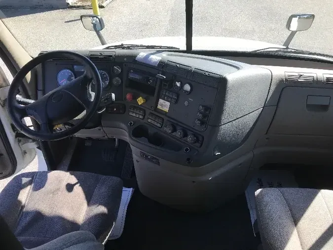 2018 Freightliner X12564ST