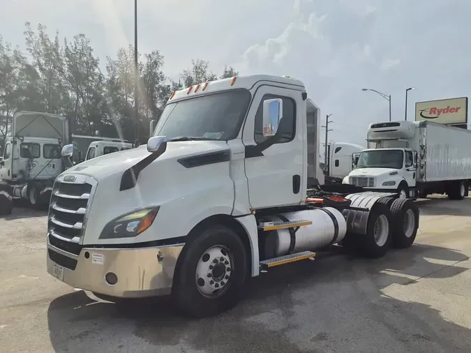 2020 FREIGHTLINER/MERCEDES NEW CASCADIA PX126644c2028ce3eba8200bd3b9b37c07ddfd1