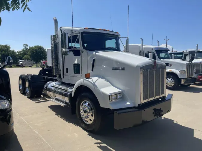 2020 Kenworth T800