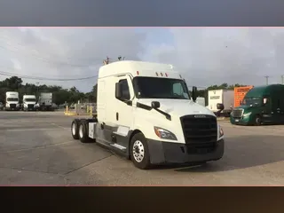 2021 Freightliner Cascadia 126