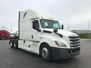 2019 FREIGHTLINER T12664ST
