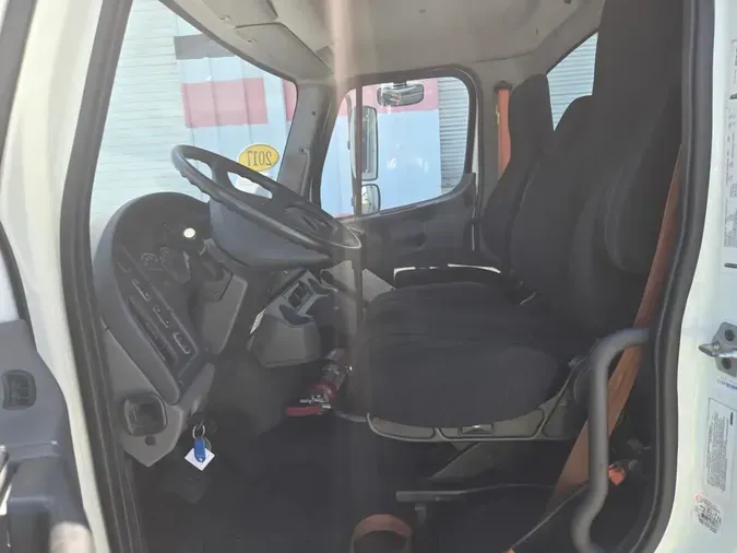 2017 FREIGHTLINER M2-112