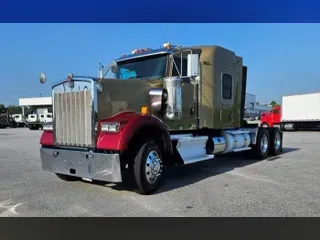 2019 Kenworth W900